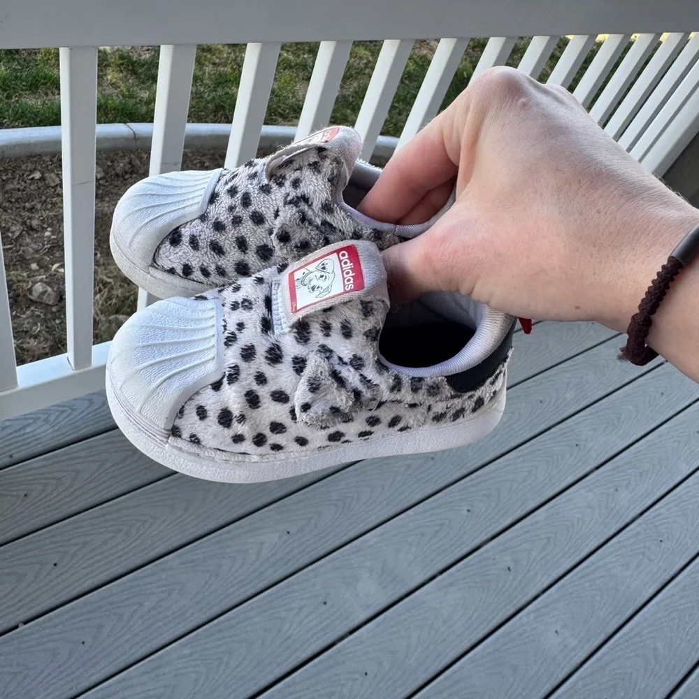 Adidas Disney Dalmatian Fuzzy Sneakers Toddler size 6